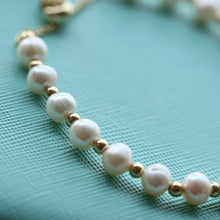 Load image into Gallery viewer, Aroma GEM Pearl Bracelet | 6mm