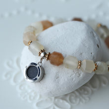 Load image into Gallery viewer, Aroma GEM Moon Stone Bracelet | 8mm