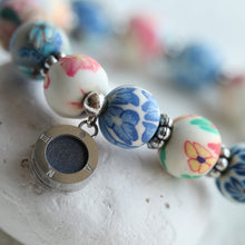 Load image into Gallery viewer, Aroma Flower Clay Bracelet | 11mm